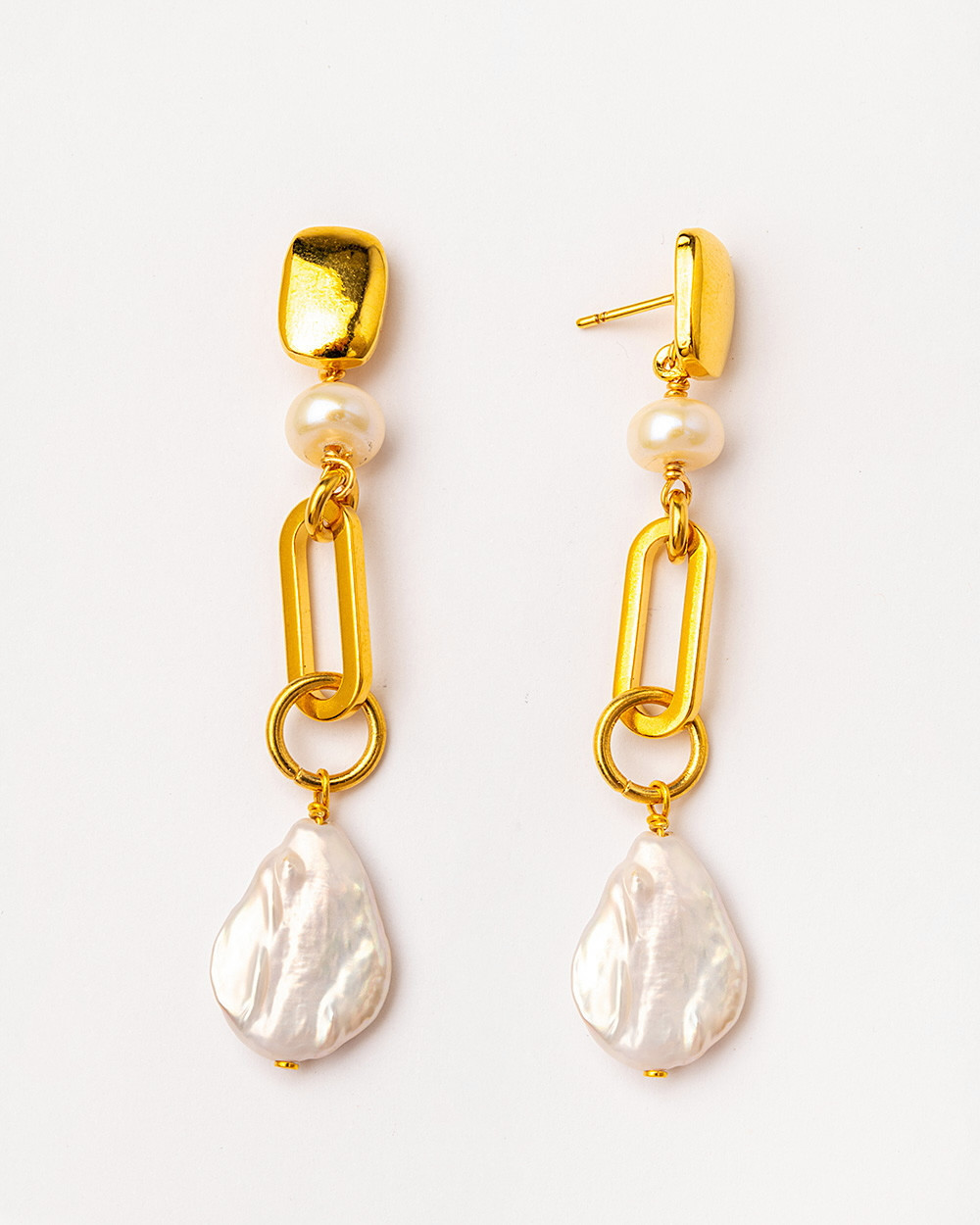 Earrings pearls